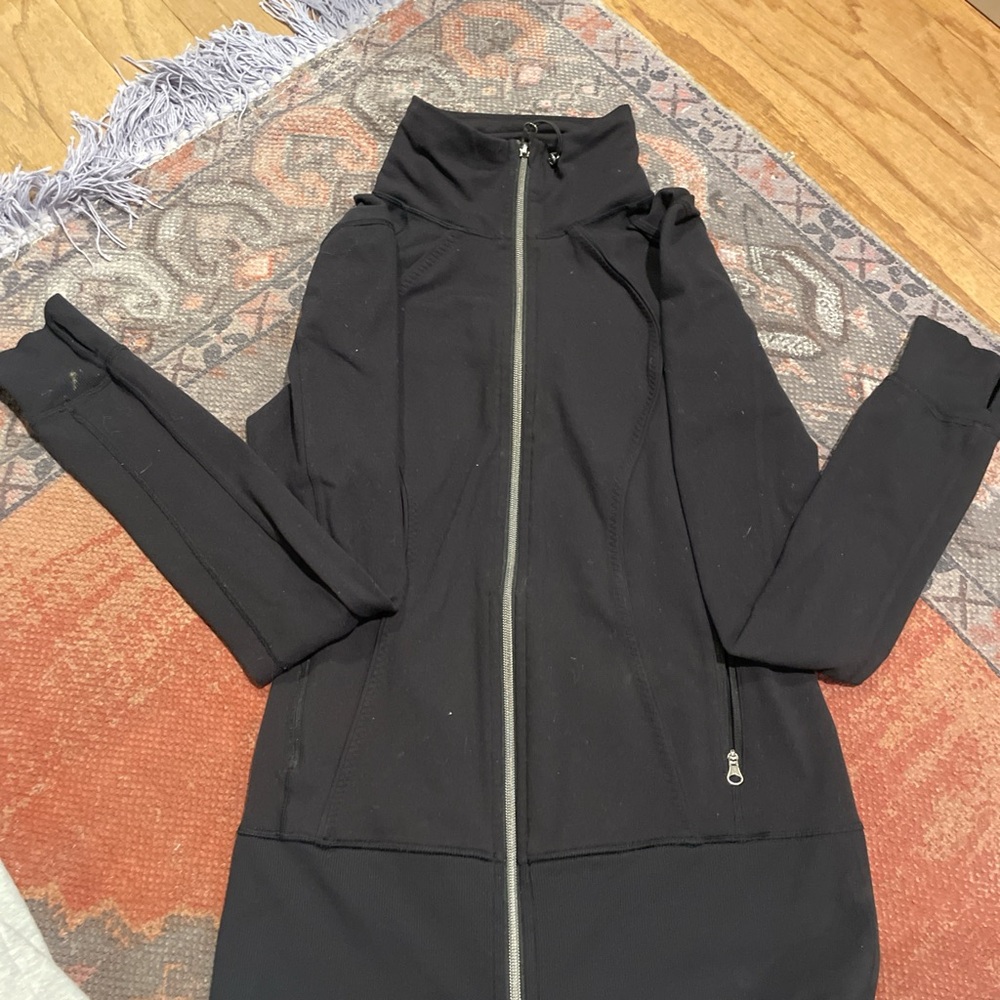 Lululemon Athletica Black zip up jacket with thumb holes